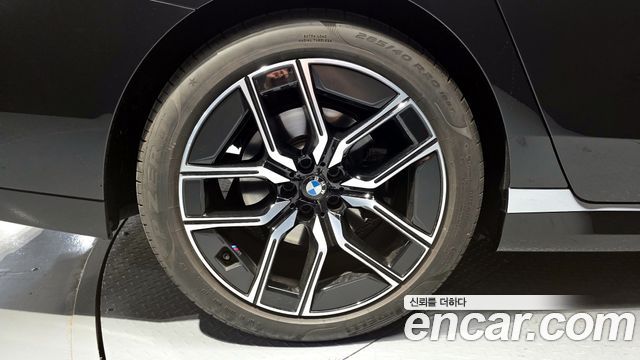 BMW 7-Series 740i sDrive M Sport