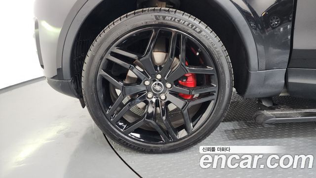 Land Rover Discovery 3.0 TD6 HSE Luxury