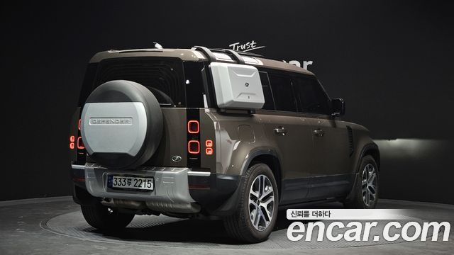 Land Rover Defender 110 D250 SE