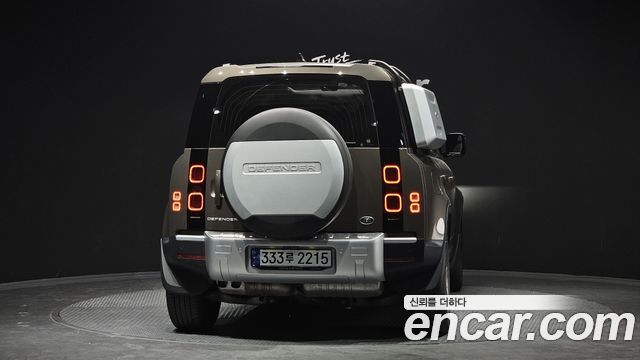 Land Rover Defender 110 D250 SE