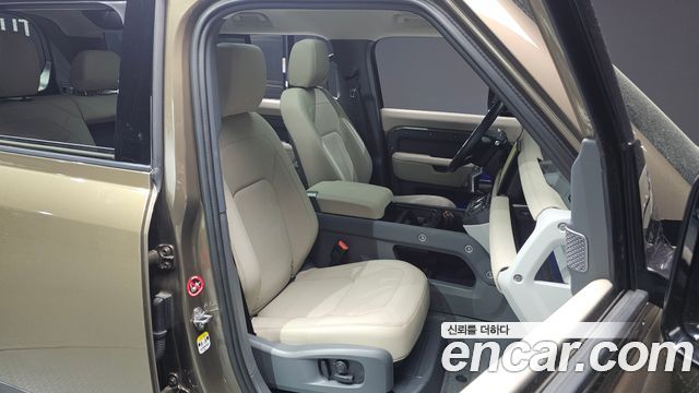 Land Rover Defender 110 D250 SE