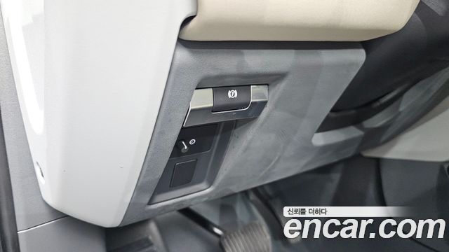 Land Rover Defender 110 D250 SE