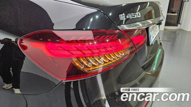Mercedes-Benz E-Class E450 4MATIC Exclusive