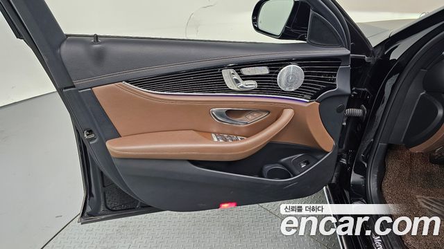 Mercedes-Benz E-Class E450 4MATIC Exclusive