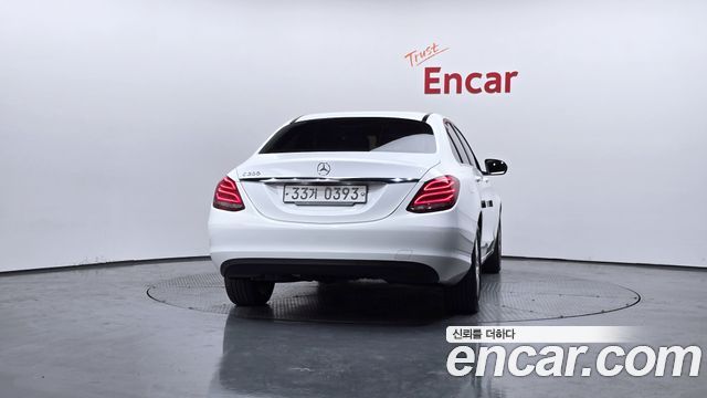 Mercedes-Benz C-Class C200