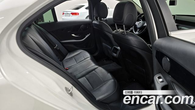 Mercedes-Benz C-Class C200