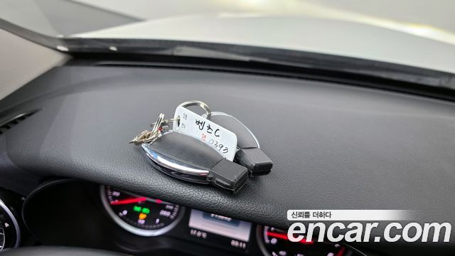 Mercedes-Benz C-Class C200