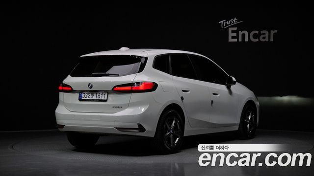 BMW 2-Series 220i Advantage