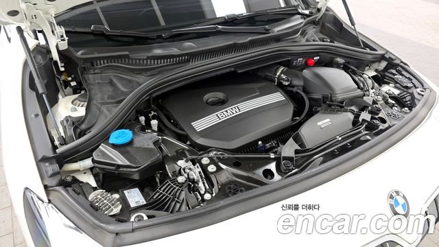BMW 2-Series 220i Advantage