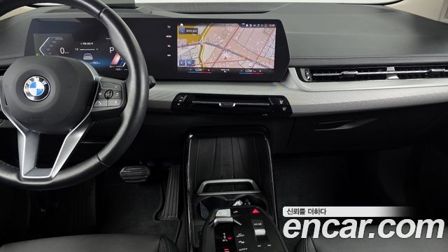 BMW 2-Series 220i Advantage