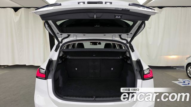 BMW 2-Series 220i Advantage