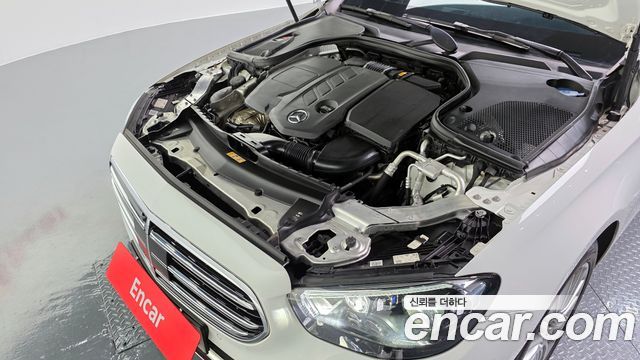 Mercedes-Benz E-Class E220d 4MATIC Exclusive