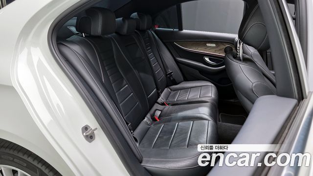Mercedes-Benz E-Class E220d 4MATIC Exclusive