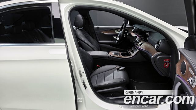 Mercedes-Benz E-Class E220d 4MATIC Exclusive