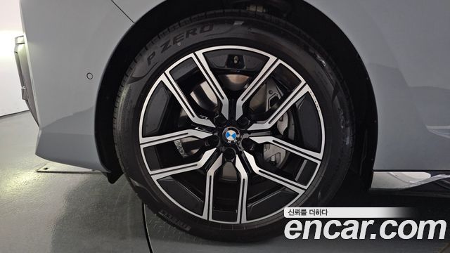 BMW 7-Series 740i sDrive M Sport
