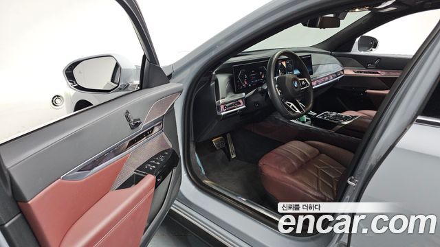 BMW 7-Series 740i sDrive M Sport