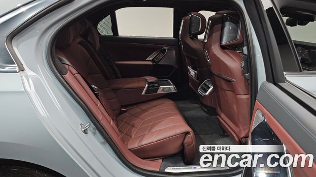 BMW 7-Series 740i sDrive M Sport