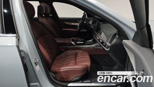 BMW 7-Series 740i sDrive M Sport