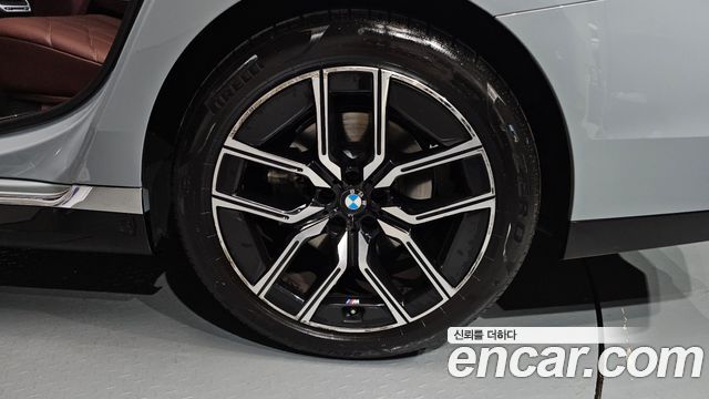 BMW 7-Series 740i sDrive M Sport