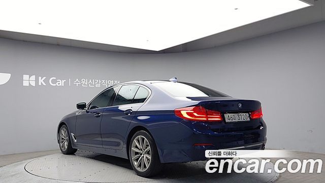 BMW 5-Series 520i Luxury