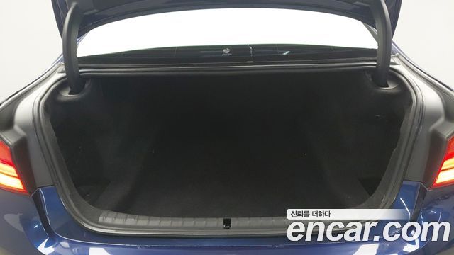 BMW 5-Series 520i Luxury