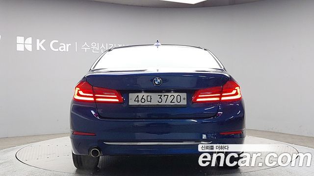 BMW 5-Series 520i Luxury