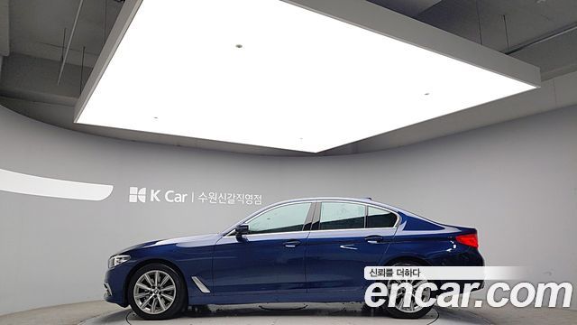BMW 5-Series 520i Luxury
