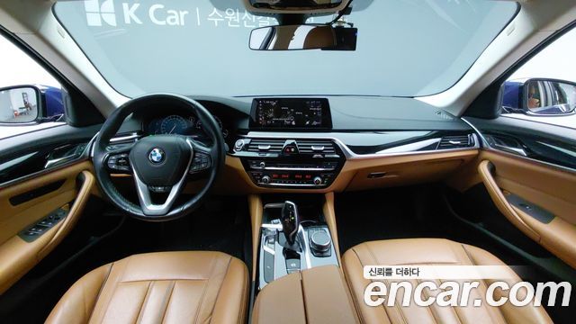 BMW 5-Series 520i Luxury