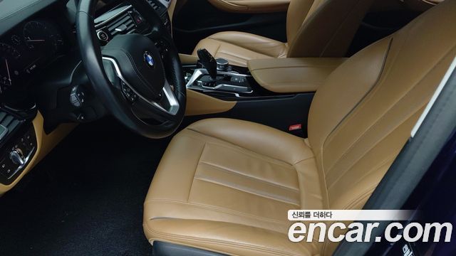 BMW 5-Series 520i Luxury