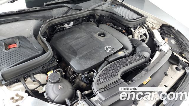 Mercedes-Benz GLC-Class GCL300 4MATIC Coupe