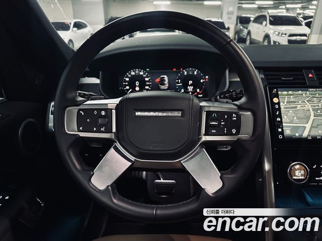 Land Rover Discovery D300 Dynamic HSE
