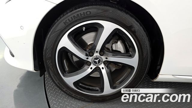 Mercedes-Benz E-Class E250 Avantgarde