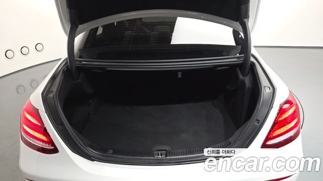 Mercedes-Benz E-Class E250 Avantgarde