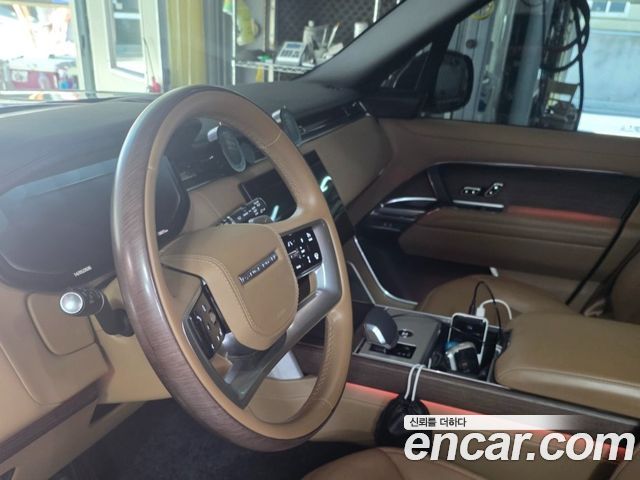 Land Rover Range Rover P530 Autobiography Long Wheel Base