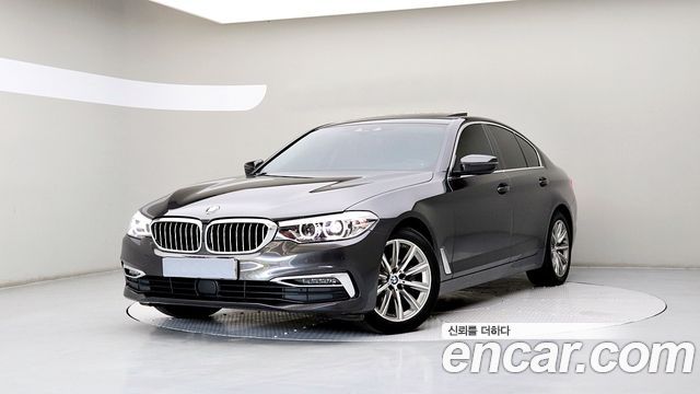BMW 5-Series 520i Luxury