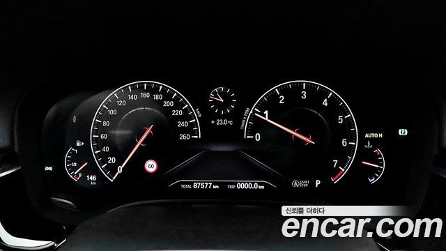 BMW 5-Series 520i Luxury