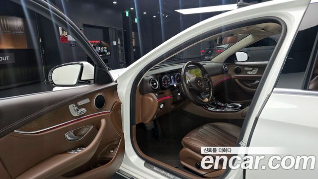 Mercedes-Benz E-Class E300 Exclusive