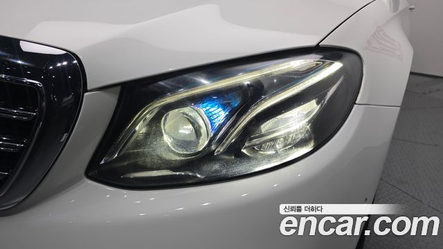 Mercedes-Benz E-Class E300 Exclusive