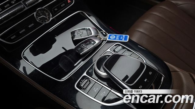 Mercedes-Benz E-Class E300 Exclusive