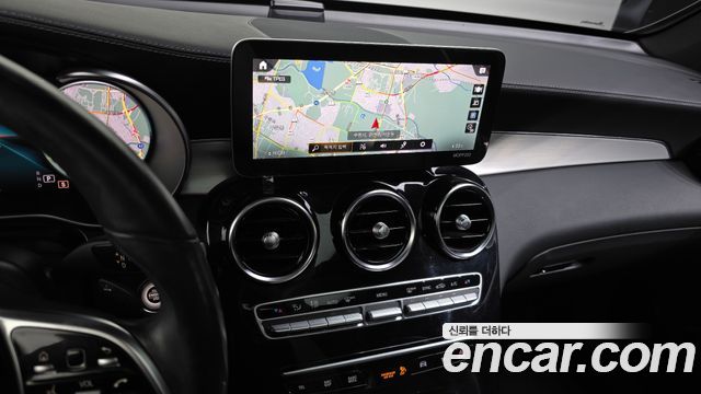 Mercedes-Benz GLC-Class GLC220 d 4MATIC
