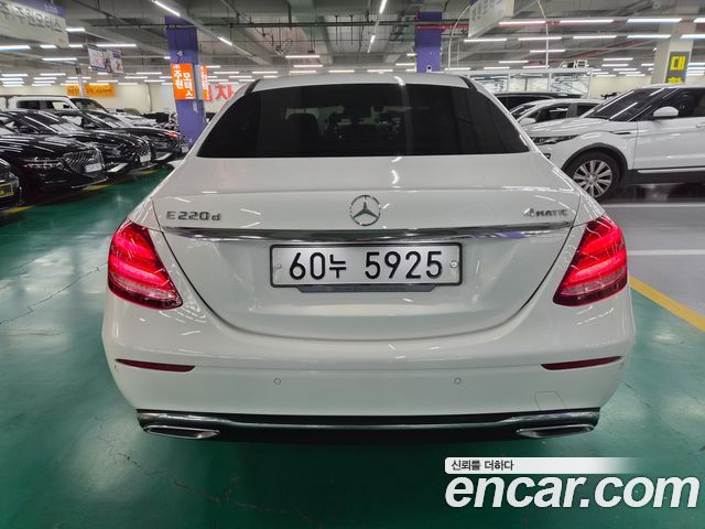Mercedes-Benz E-Class E220d 4MATIC Exclusive