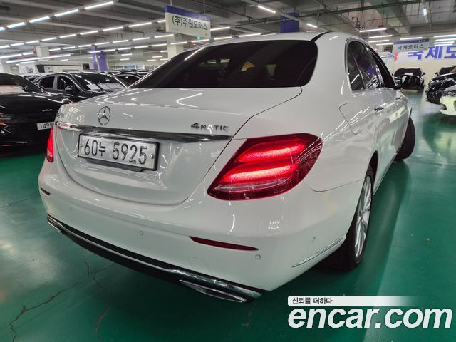 Mercedes-Benz E-Class E220d 4MATIC Exclusive