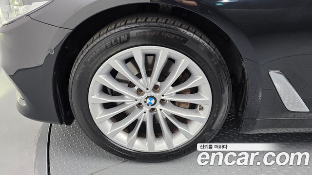 BMW 5-Series 530i Luxury Plus
