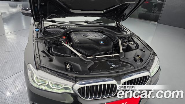 BMW 5-Series 530i Luxury Plus