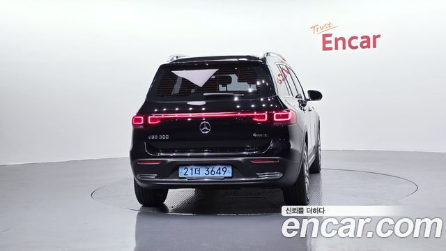Mercedes-Benz EQB EQB300 4MATIC
