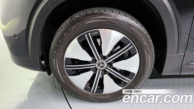 Mercedes-Benz EQB EQB300 4MATIC