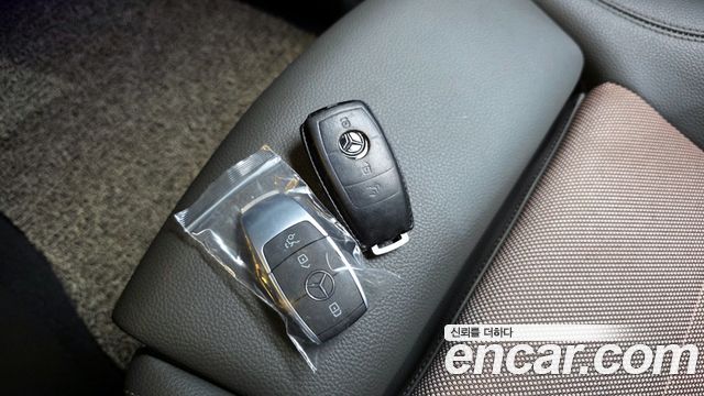 Mercedes-Benz EQB EQB300 4MATIC