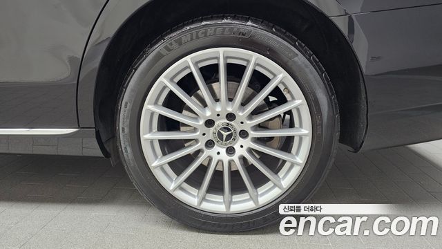 Mercedes-Benz E-Class E220d 4MATIC Exclusive