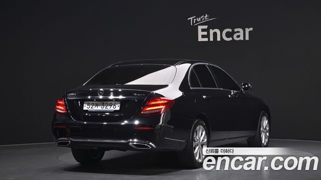 Mercedes-Benz E-Class E220d 4MATIC Exclusive