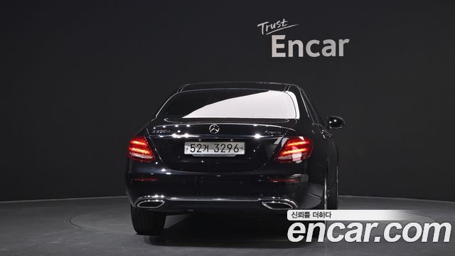 Mercedes-Benz E-Class E220d 4MATIC Exclusive